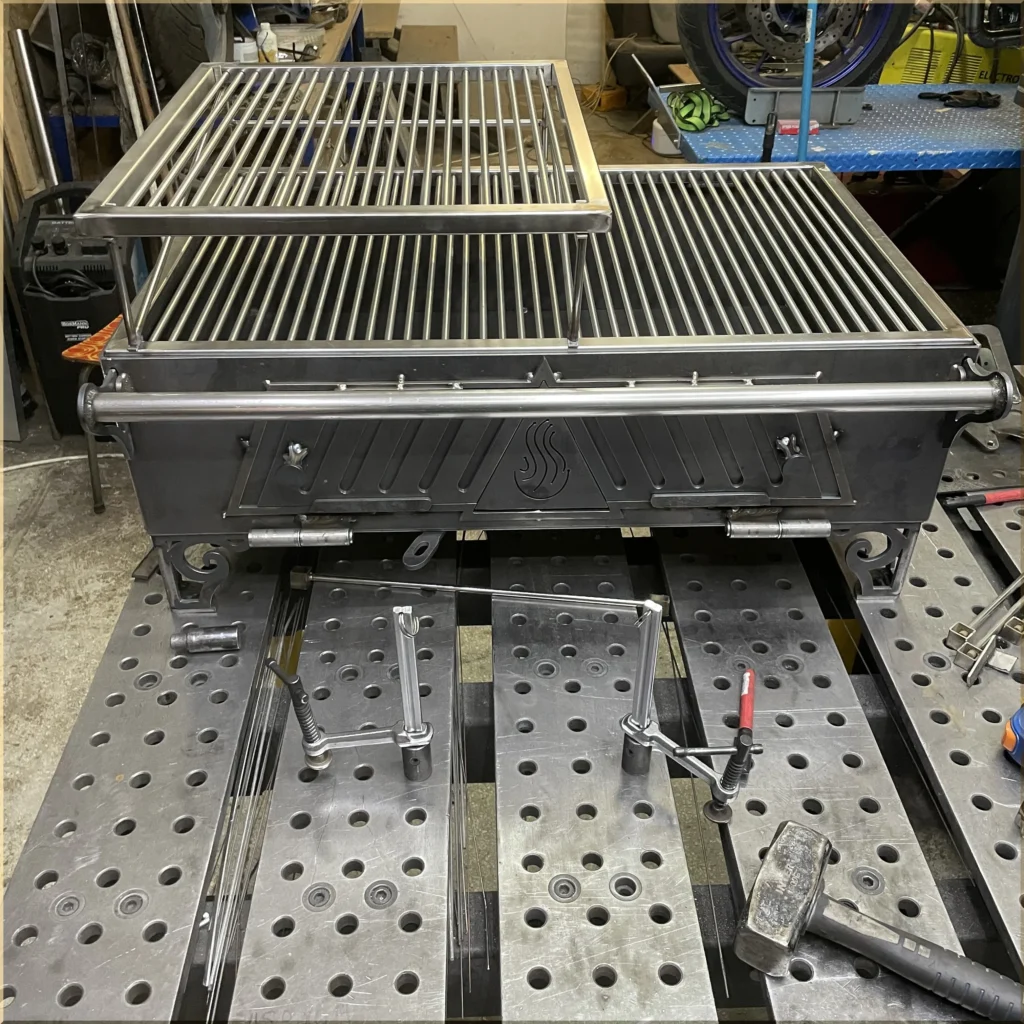 Big Grill outdoor cooking sttaion by ChroModsArt